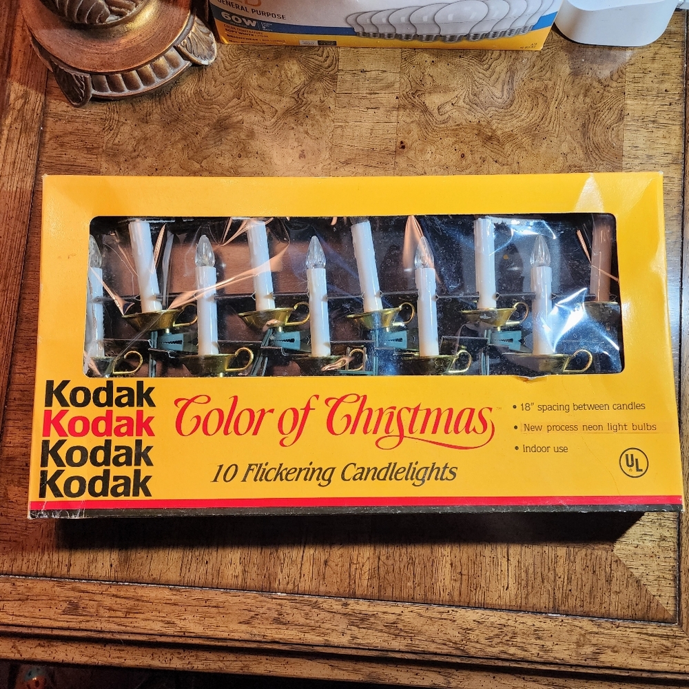 Flickering Candlelights Color of Christmas Vintage Candle Bulb String Kodak